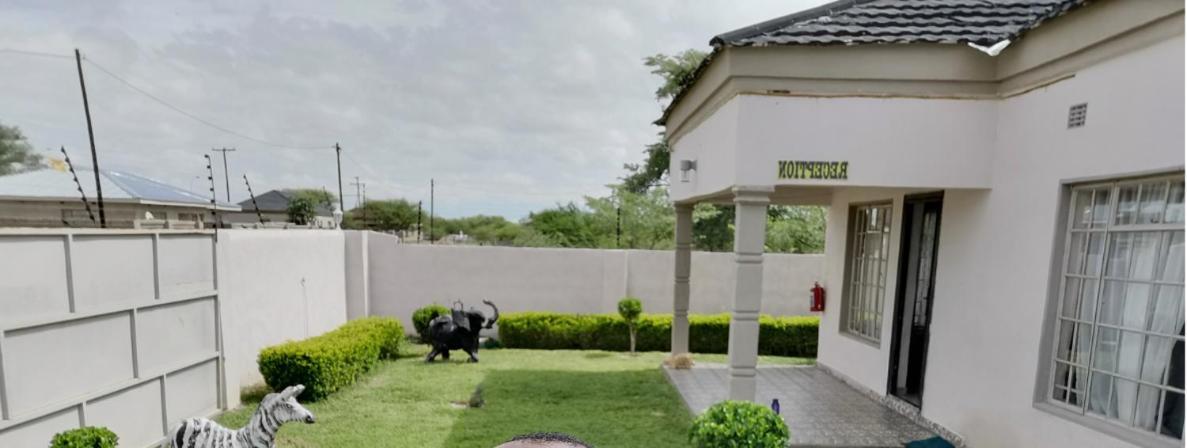 Lee Bed & Breakfast Francistown Exterior photo